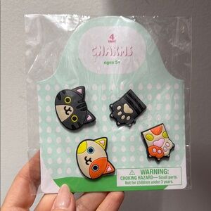 Playground‎ Croc Charms Set Of 4 Cat Paw Charms Set - Multicolor